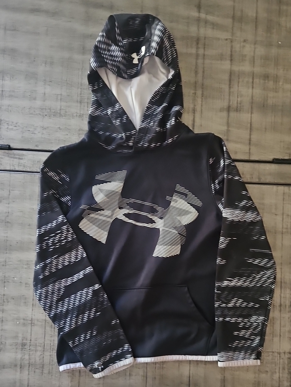 Under Armour Kids Black & White Graphic Logo Hoodie
